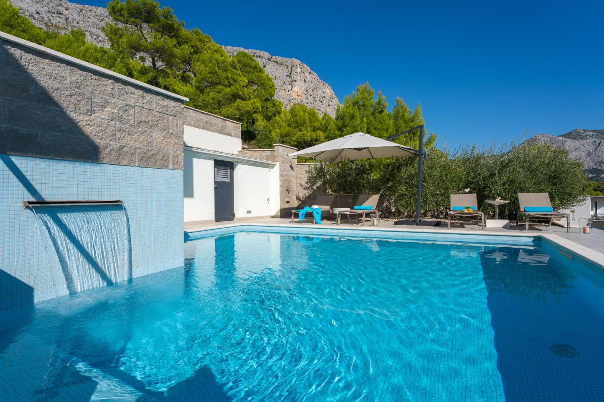 Villa Allegra With 32Msq Heated Pool, 300M Far From Sandy Beaches, Open Sea View Omis Ngoại thất bức ảnh